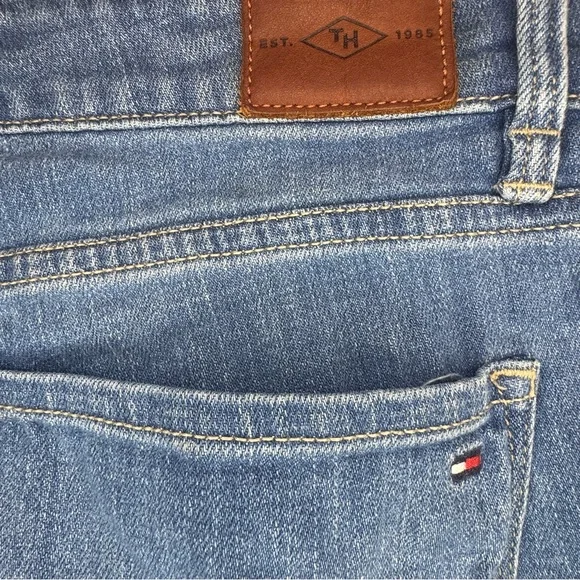 Tommy Hilfiger Light Blue Cropped Jeans with Side Logo Stripe - Picture 7 of 11